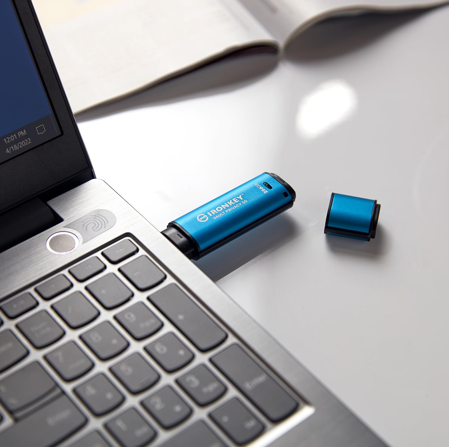 kingston-ironkey-vault-privacy-50-128-go-cl-usb-chiffr-e-aes-256-bits image 7